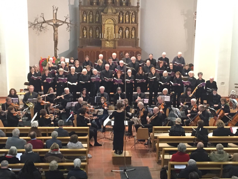 Hassler-Chor und Kammerensemble bei der Aufführung des Oratoriums PAULUS in der St.Cyriak-Kirche in Malsch (c)Christina Aust